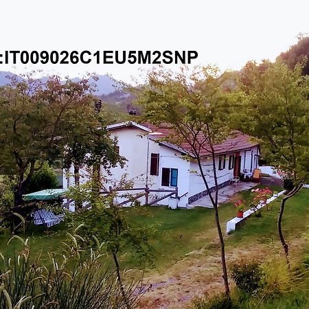 B&B La Casa Del Daino Millesimo Buitenkant foto