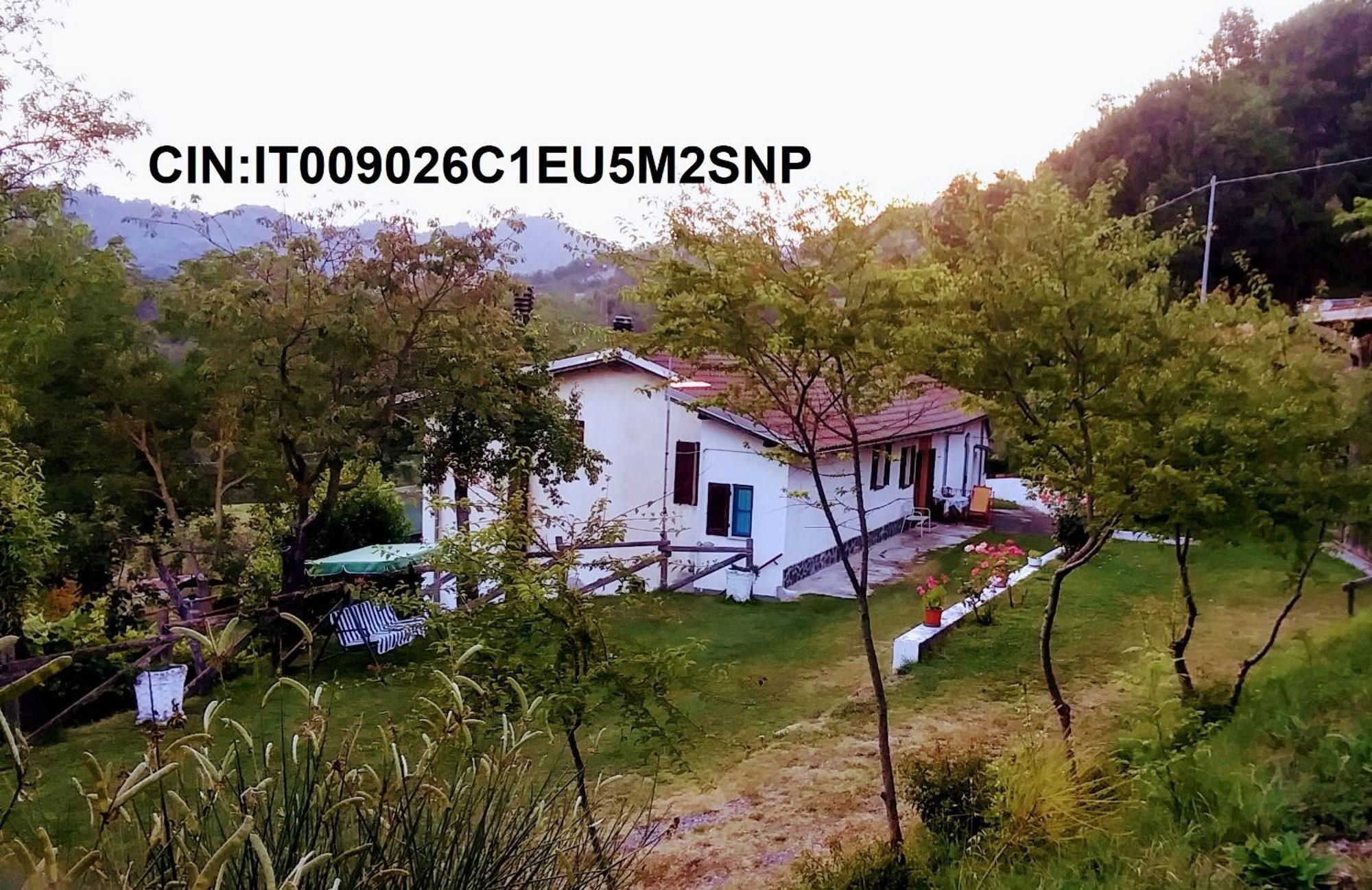 B&B La Casa Del Daino Millesimo Buitenkant foto